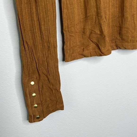 Project Social T Snap Away Mock Neck Long Sleeve Top in Cinnamon Size Medium NWT - Picture 2 of 7
